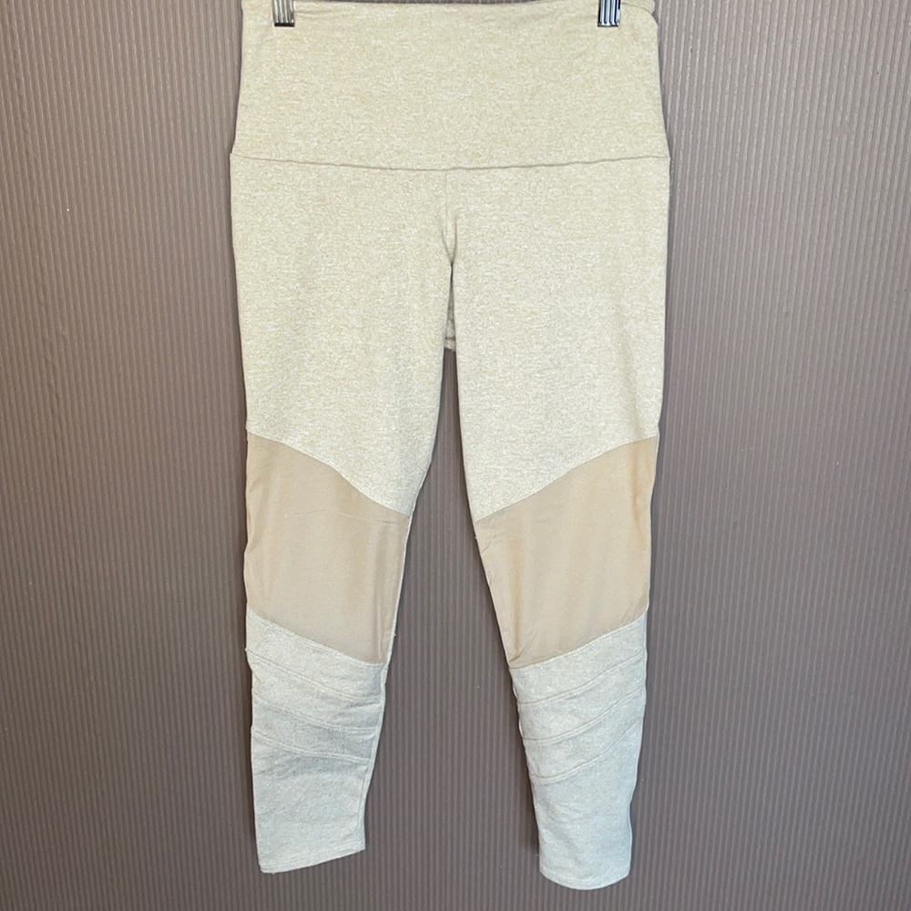 Onzie heather tan moto style leggings size m/l
